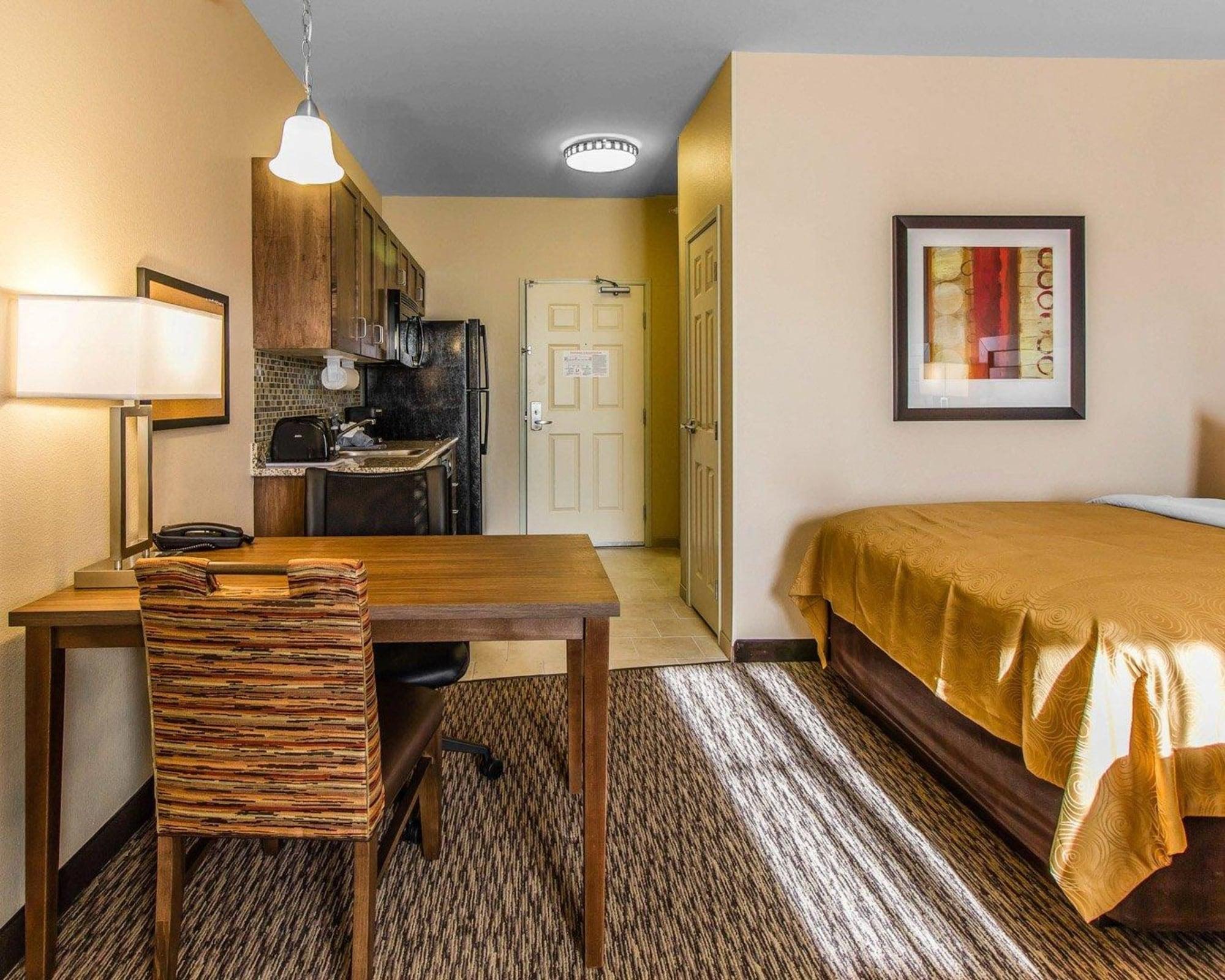 Mainstay Suites Watford City - Event Center Extérieur photo