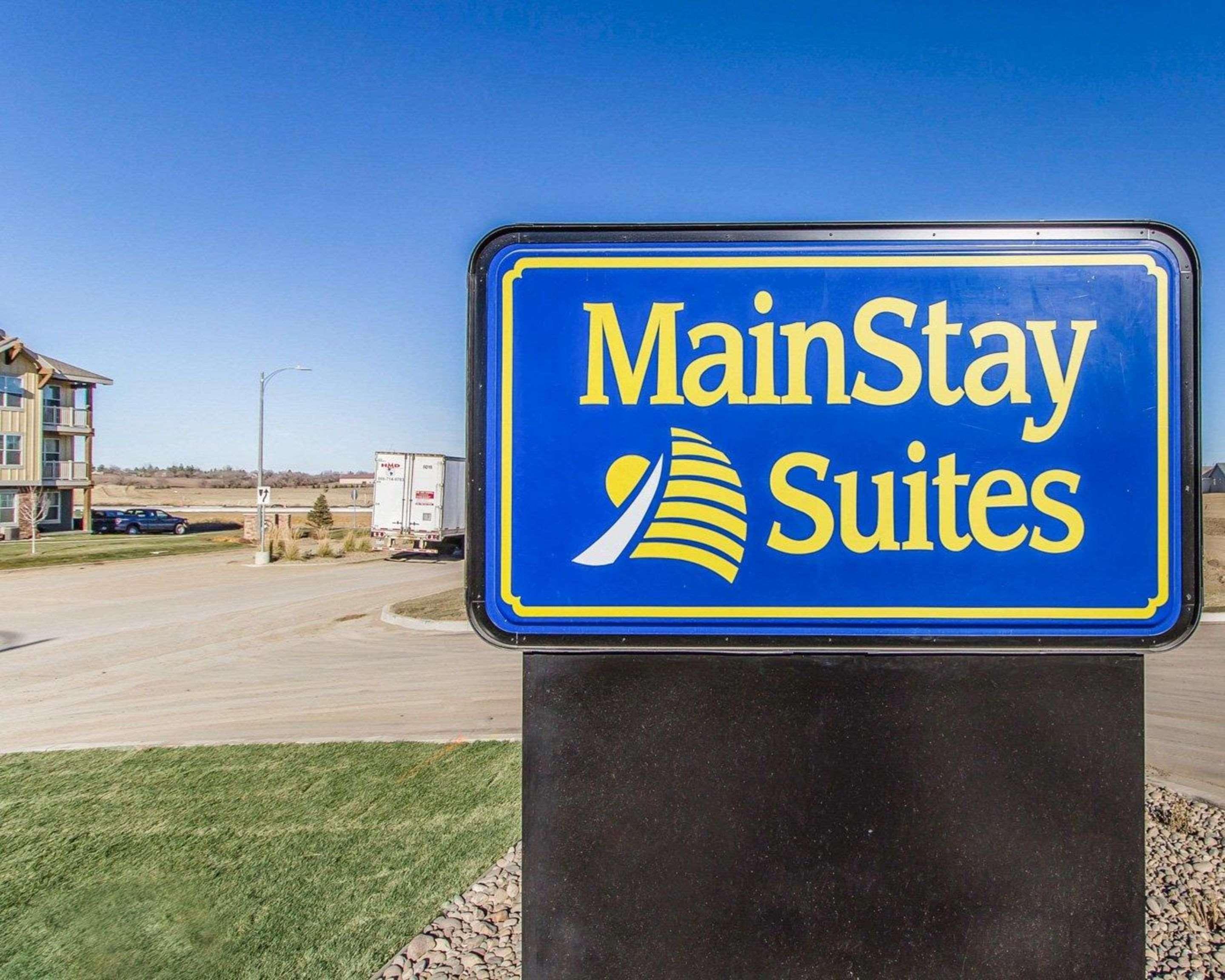 Mainstay Suites Watford City - Event Center Extérieur photo