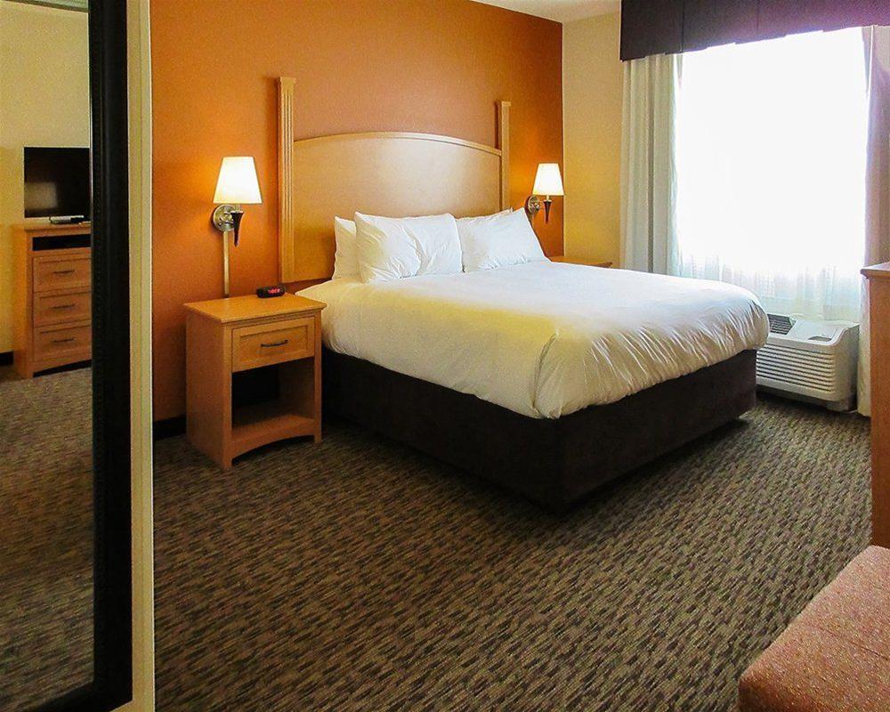Mainstay Suites Watford City - Event Center Extérieur photo