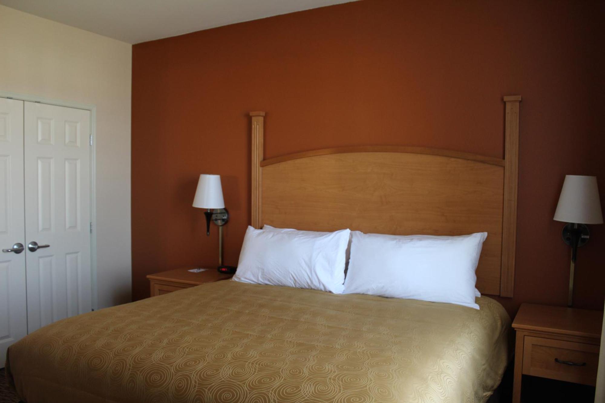 Mainstay Suites Watford City - Event Center Chambre photo
