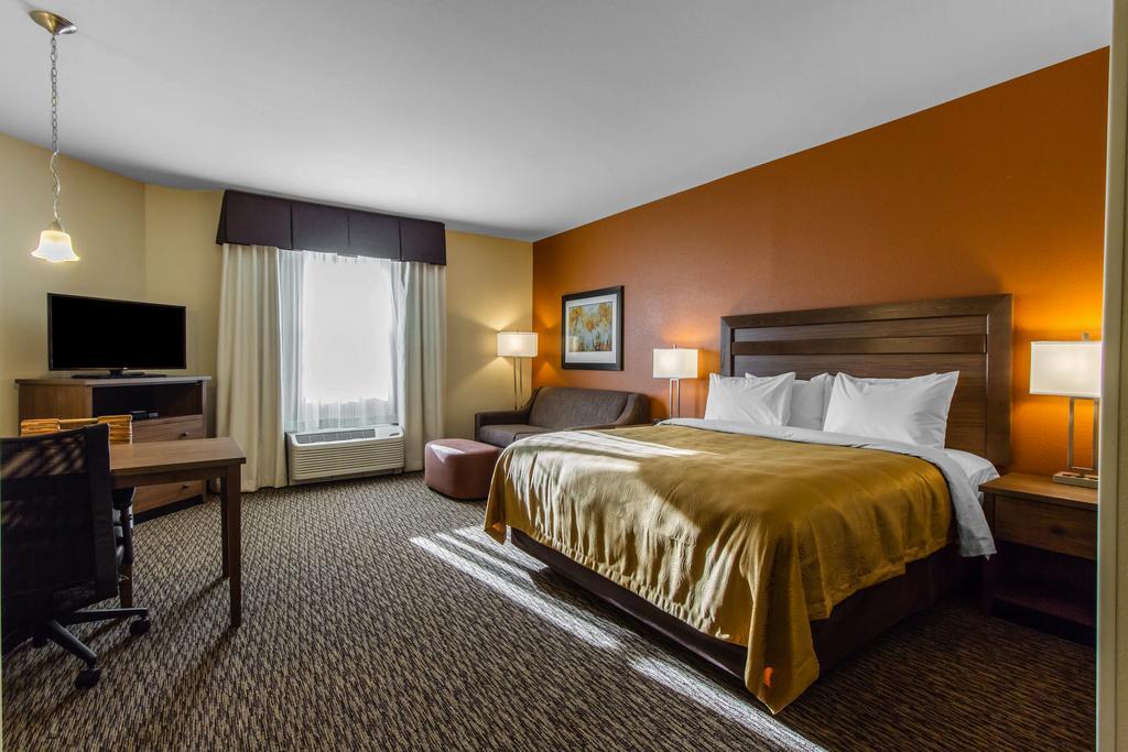 Mainstay Suites Watford City - Event Center Extérieur photo